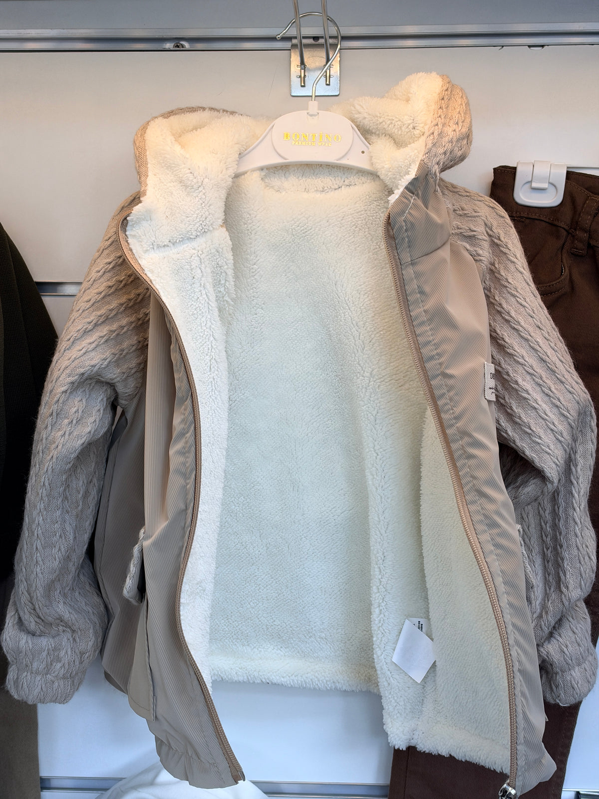 Jongens 3-Delige Set met Longsleeve, Gebreid Vest & Broek – Beige/Bruin