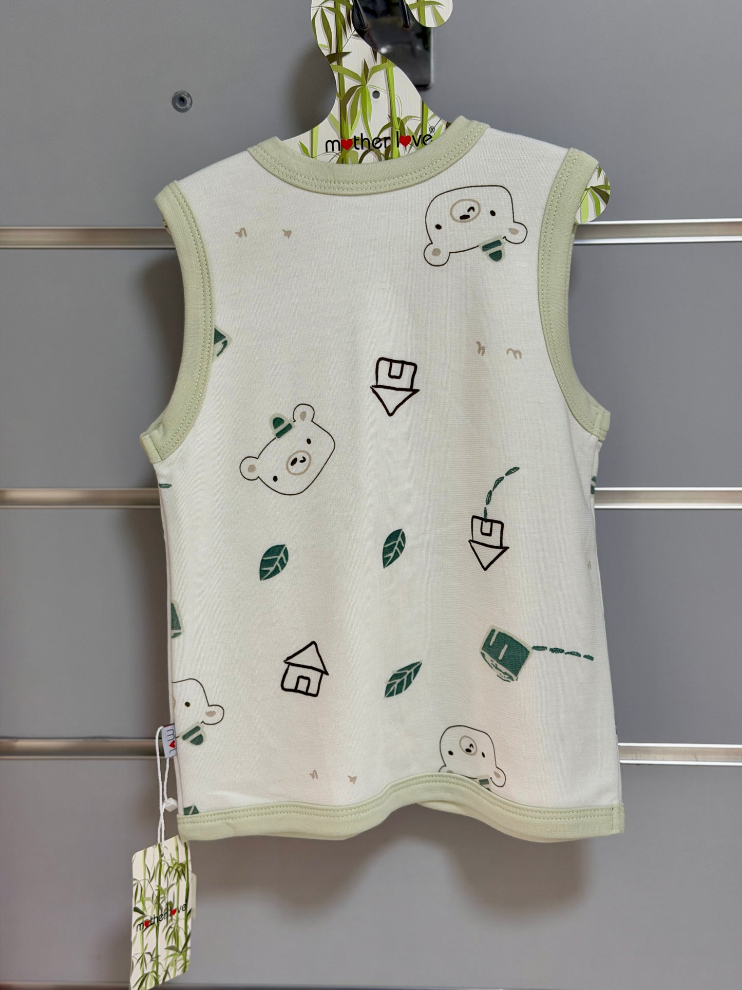 Mouwloos Vestje – Groen met Beer Print