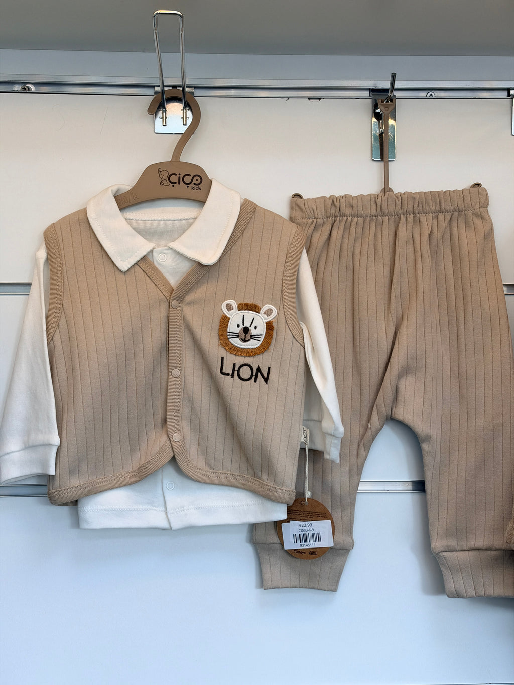 Baby Jongens 3-Delige Set met Polo, Vestje & Broek – Beige