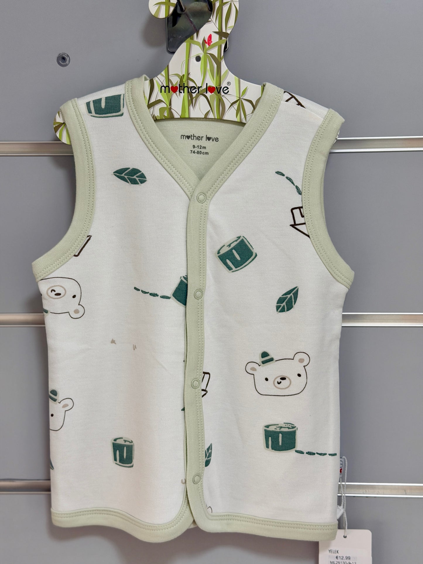 Mouwloos Vestje – Groen met Beer Print
