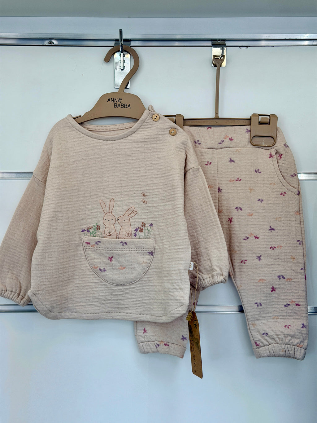 Anna Babba 2-Delige Baby Set – Bunny Pocket