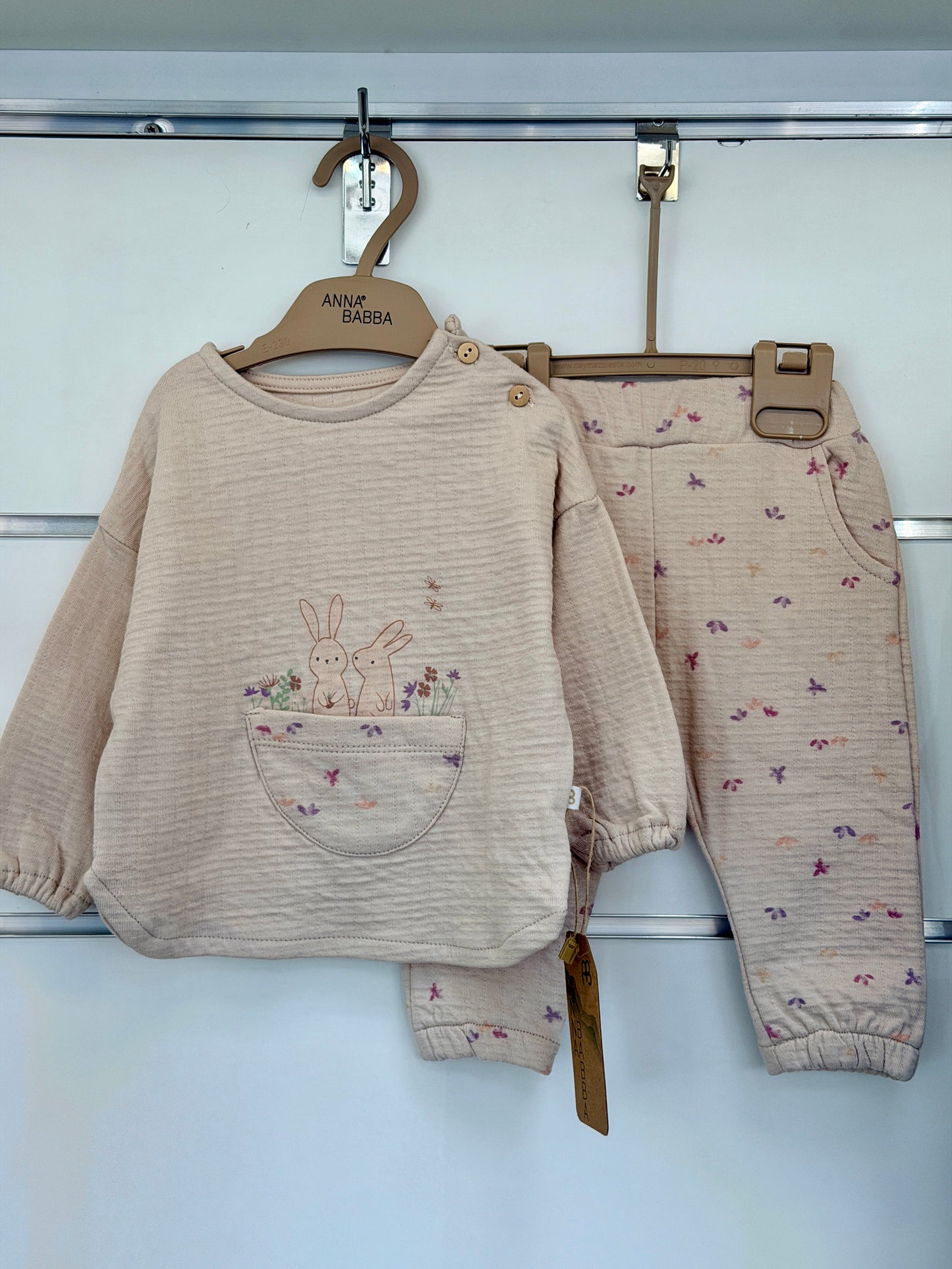 Anna Babba 2-Delige Baby Set – Bunny Pocket