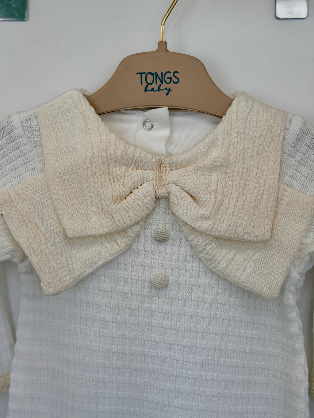 Tongs Baby Romper with Collar – Cream