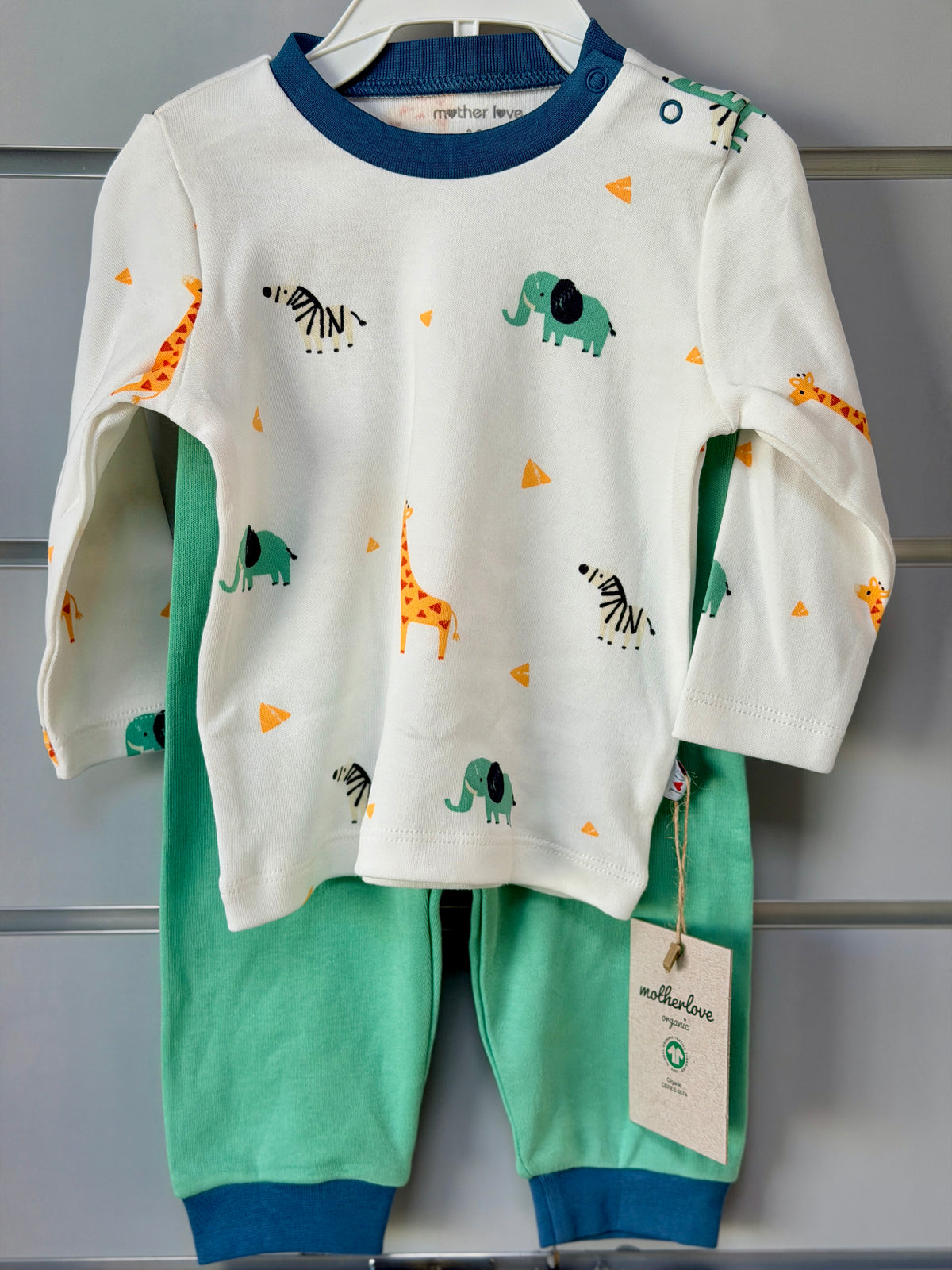 Pyjama Set – Safari Print met Groene Broek