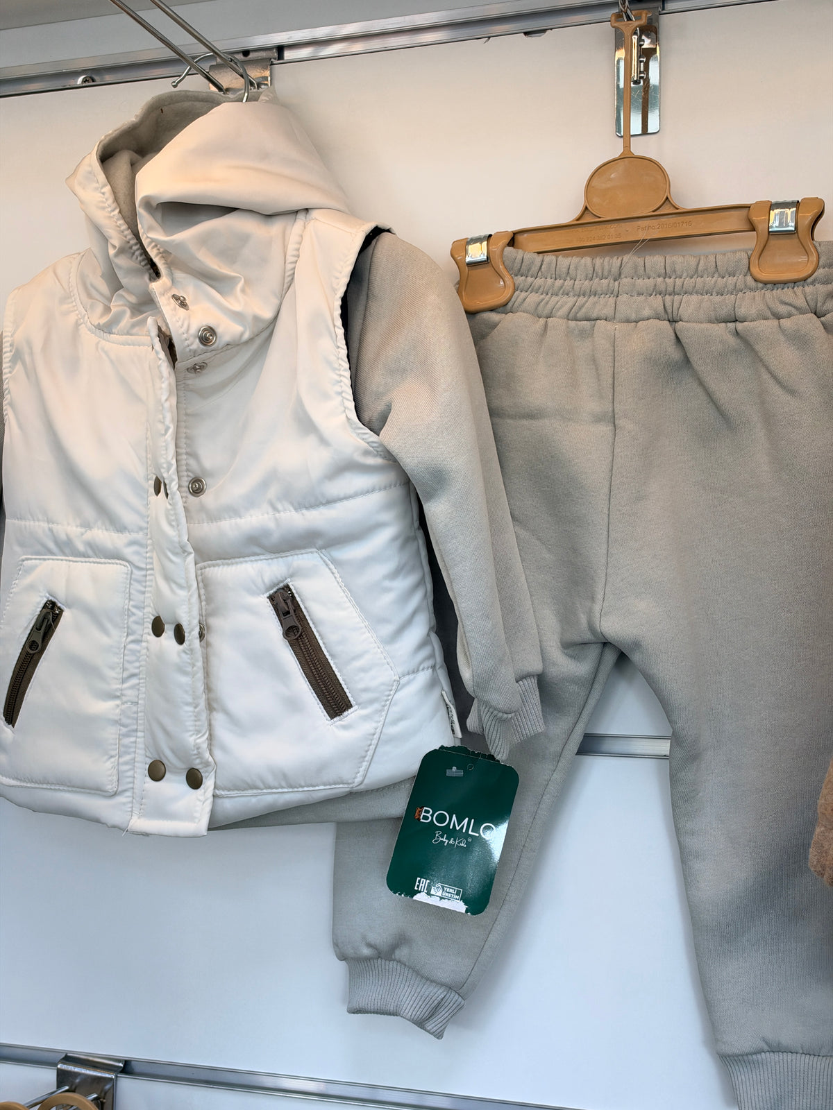 3-Delige Baby Jongens Set – Bodywarmer, Sweater & Broek | Lichtgrijs